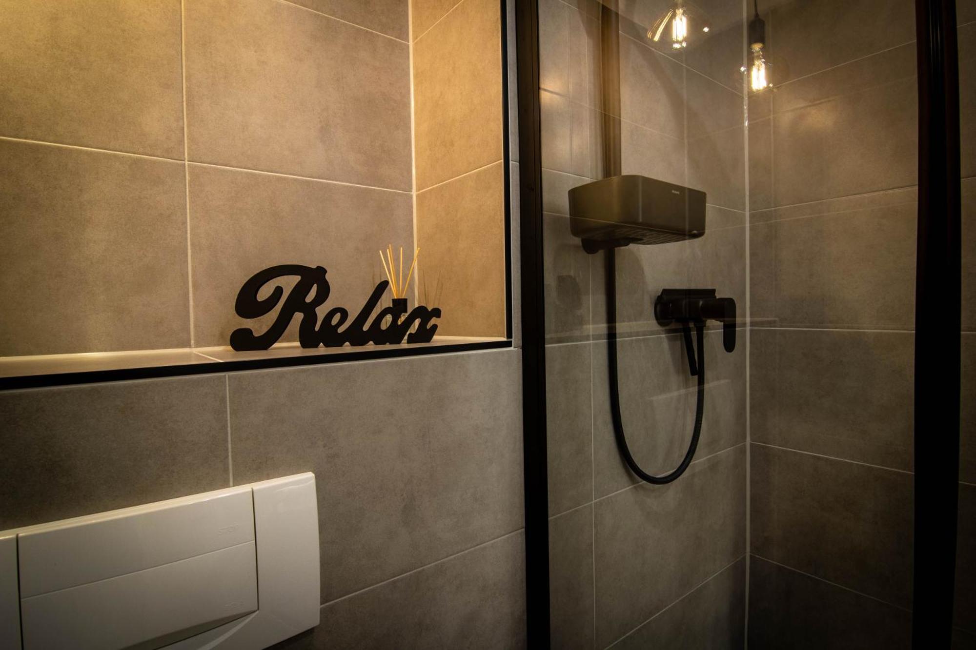 Stayfine - Smartes Design Apartment Am Uni Campus Chemnitz Bagian luar foto